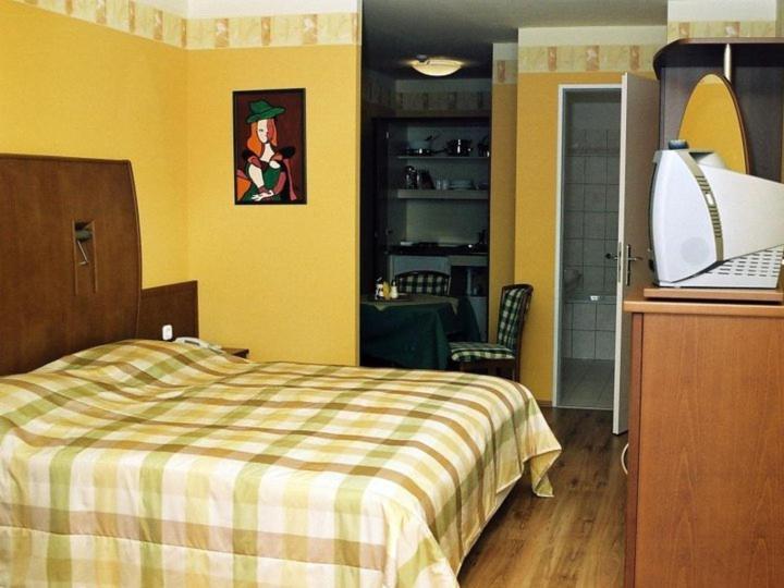 Sunset Motel Сомбатгей Номер фото